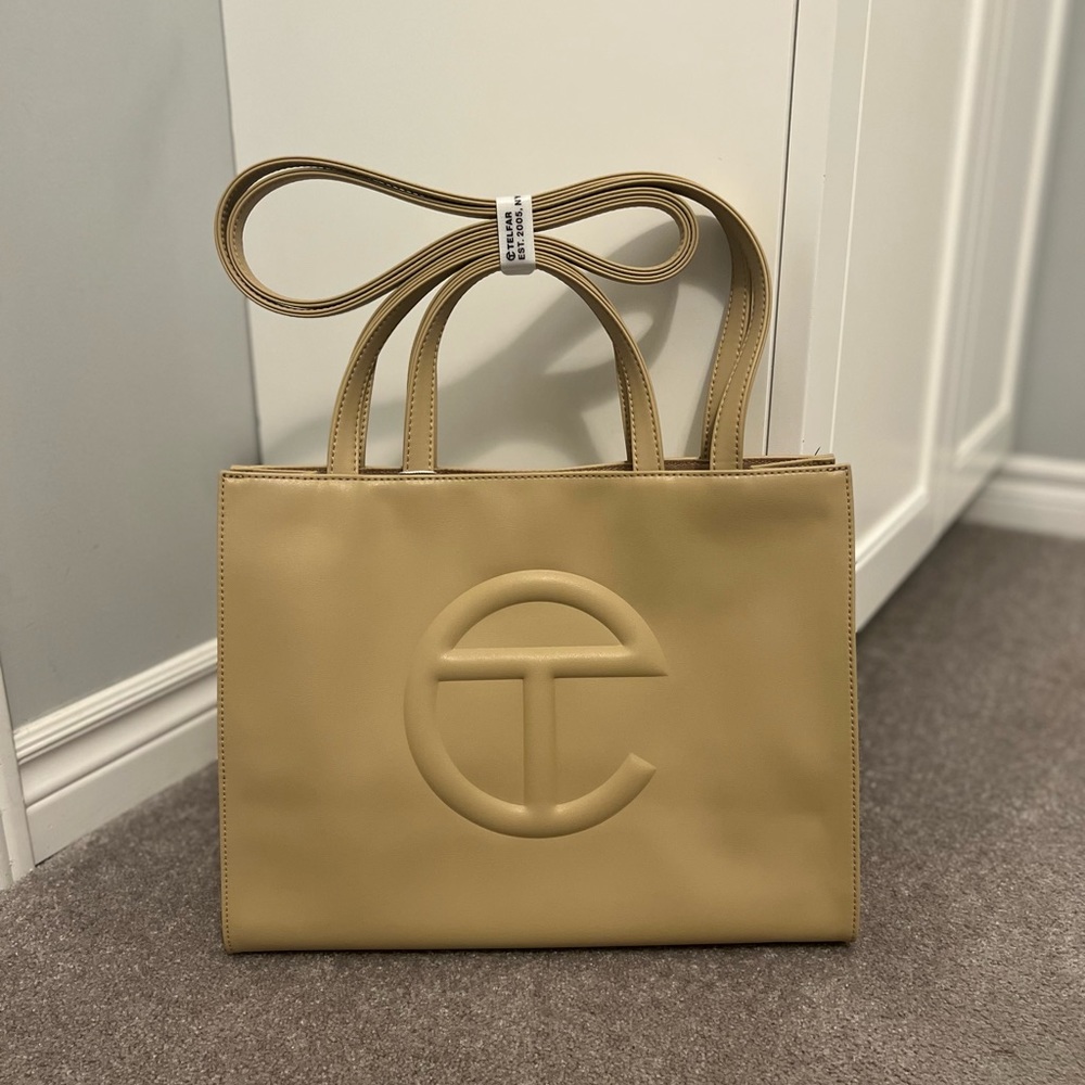 TELFAR Medium Shopping Bag Vegan Leather Cream 2way Shoulder Brand New 100% Atc.